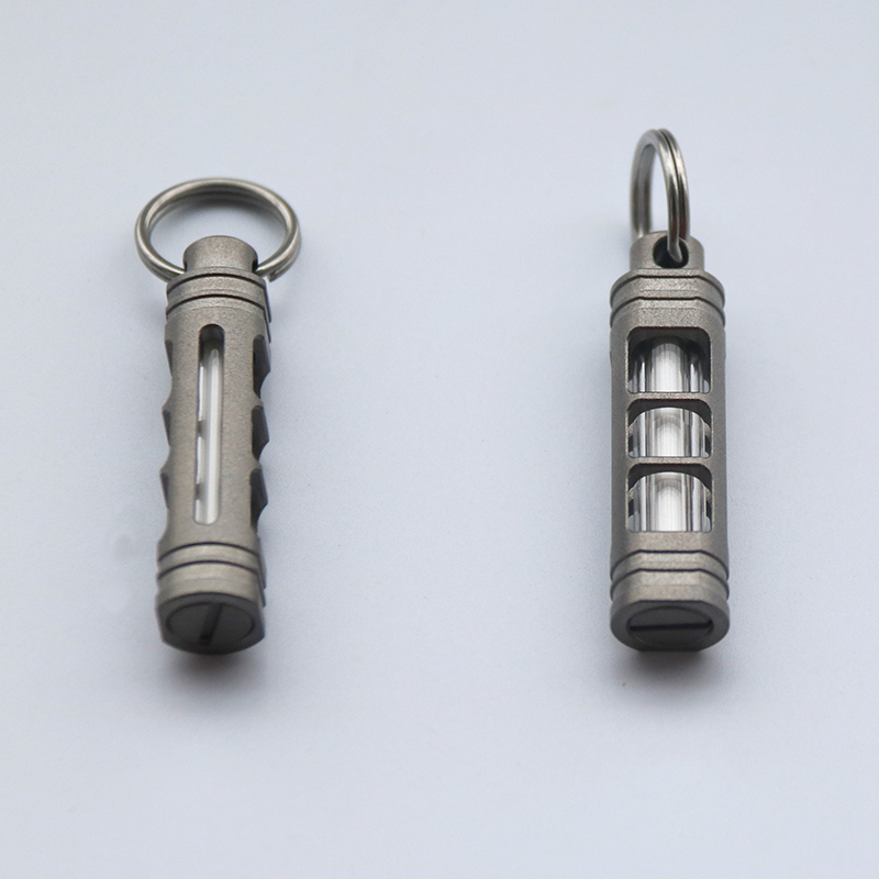 In Lega di Titanio Luminoso Se - Tritium Gas Tube recensione e prezzo